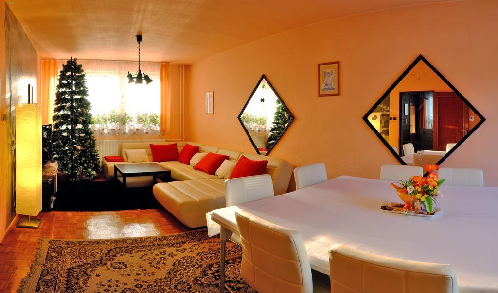 7 Star Wishes Hotel Liptovsky Hradok Luaran gambar